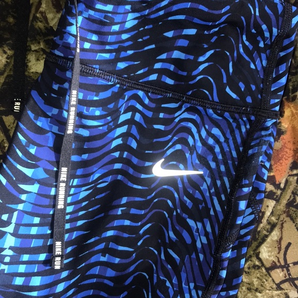 Nike dri-fit leggings - Picture 3 of 4